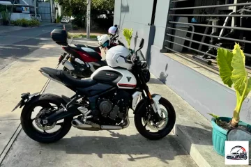 Triumph Trident 660 2021 White image 1