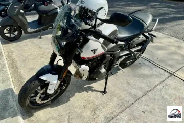 Triumph Trident 660 2021 White image 2
