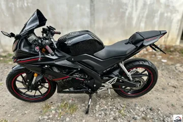 Yamaha YZF-R15 2018 Black image 2