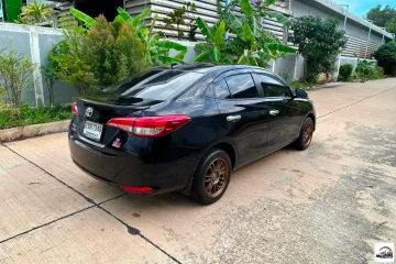 Toyota Yaris ATIV 1.2 S 2019 Black image 4
