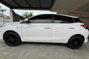 2020 TOYOTA YARIS 1.2 ENTRY White image 4